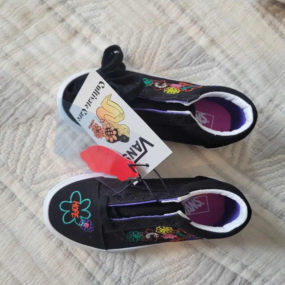 Vans Kids Cultivate Care Embroidered‎ Floral Sneakers Black NWT 12T